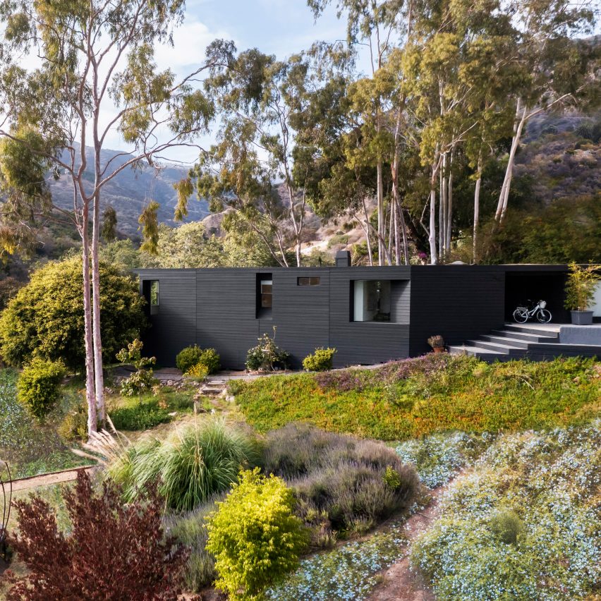 Lorcan O?Herlihy completes a family residence in Malibu