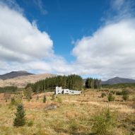 Denizen Works creates house with "a sense of drama" overlooking Scottish loch