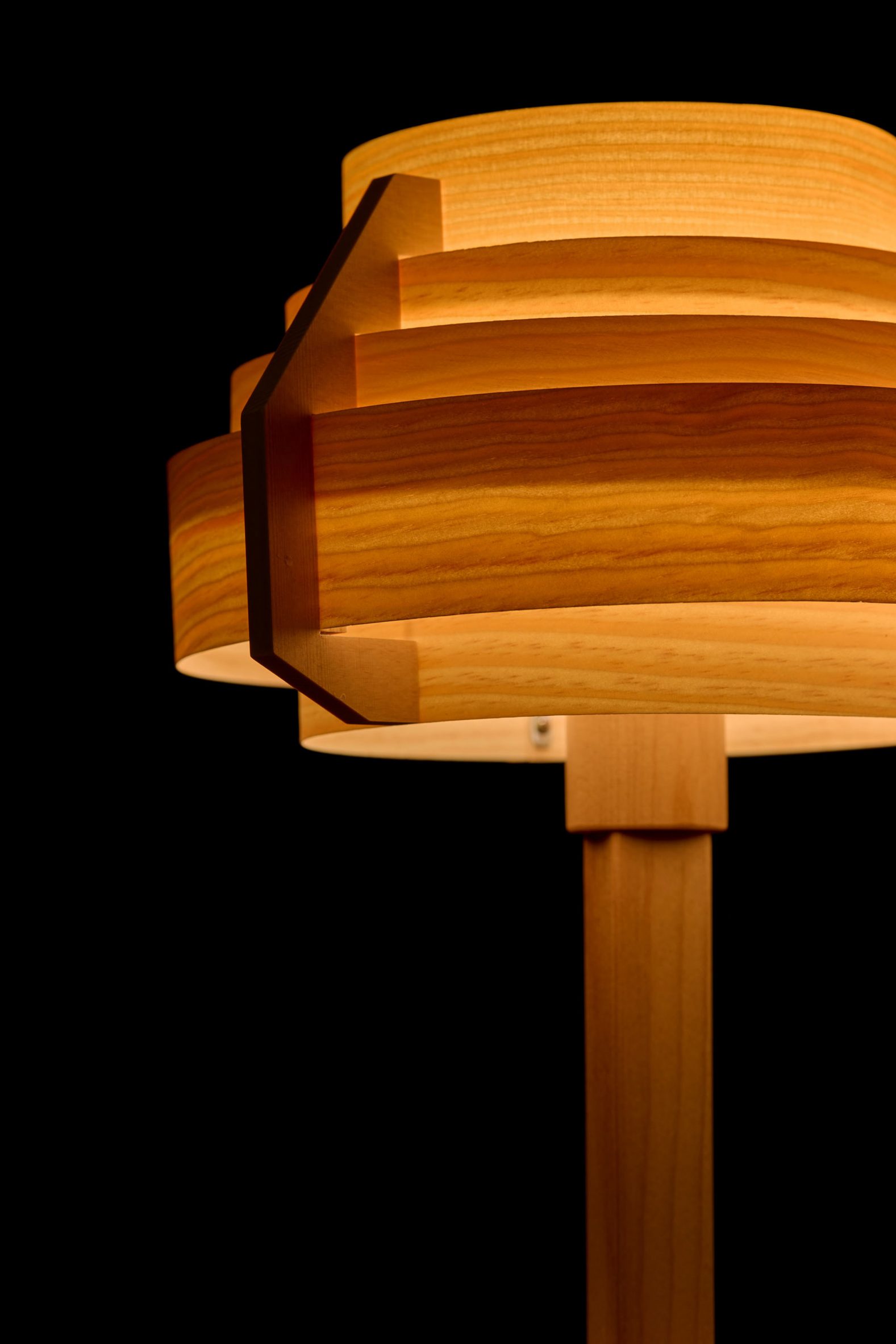 Jakobsson lamp by Yamagiwa | Dezeen Showroom
