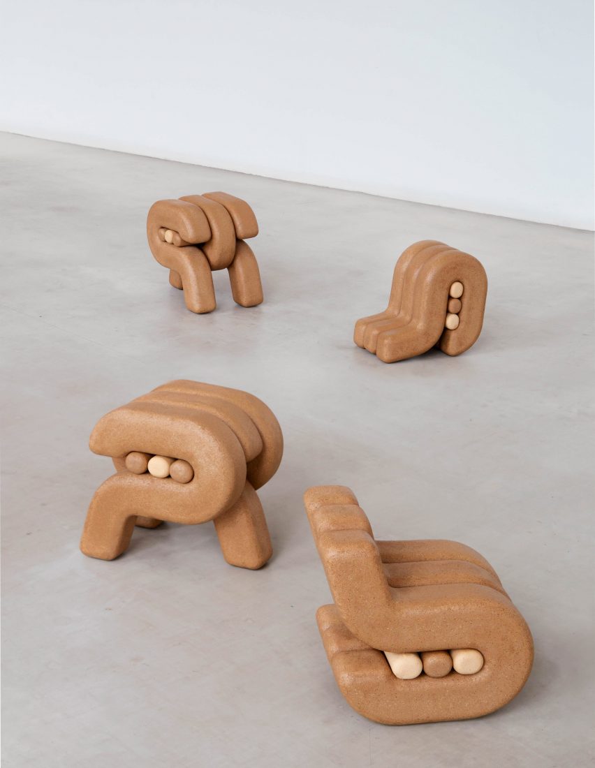 Nontalo stools arranged in four different positions