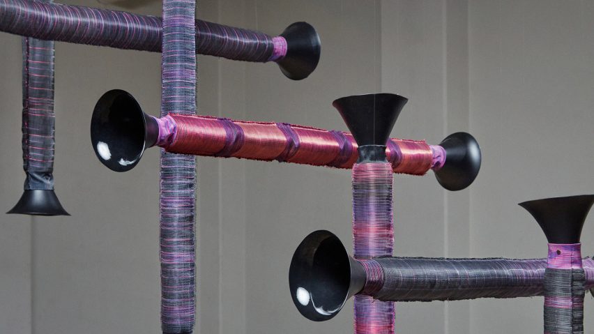 Re-Sounding Yarn installation by Paula Vogels