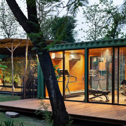 30 Amazing-Looking Houses Built From Recycled Shipping Containers