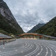 THAD draws on curving contours for national park visitor centre in China