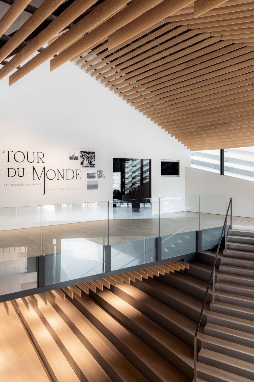 The museum contains the Tour du Monde collection