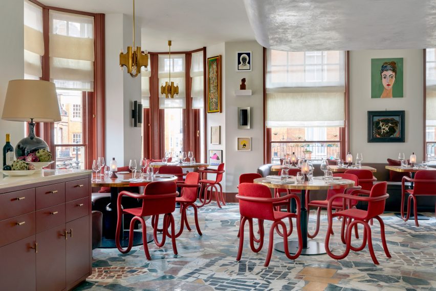 Interior del restaurante Mount Street en Mayfair, Londres, por Laplace