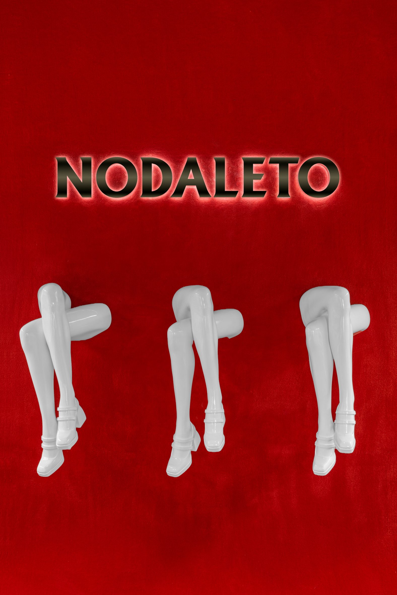 White mannequin legs under Nodaleto logo