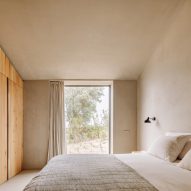 Bedroom in Pateos houses by Manuel Aires Mateus