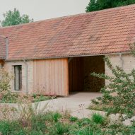 Exterior of Wraxall Yard homes by Clementine Blakemore Architects