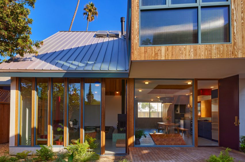 Venice Beach bungalow with wooden facade by Design, Bitches