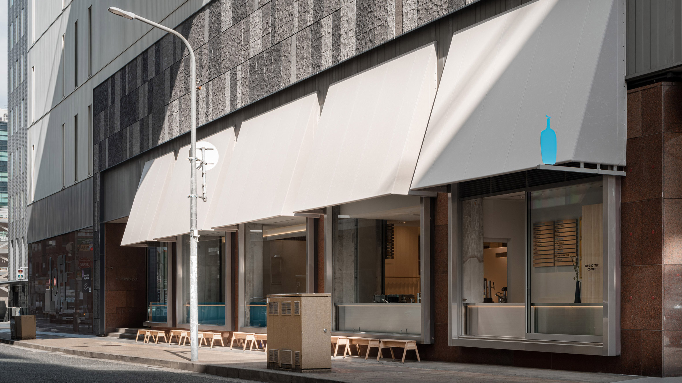 Kobe: Louis Vuitton store opening