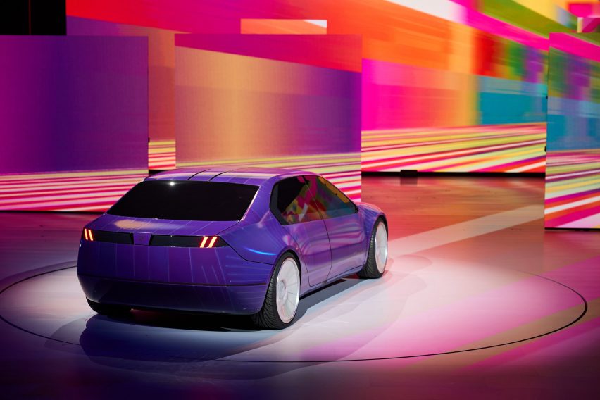Fase púrpura del cambio de color de BMW