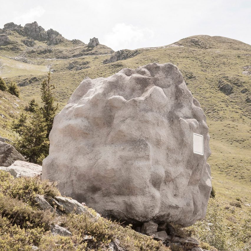 Antoine cabin disguised as a rock by Buro