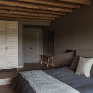 Bedroom, Casa Tres Árboles in Valle de Bravo by Direccion