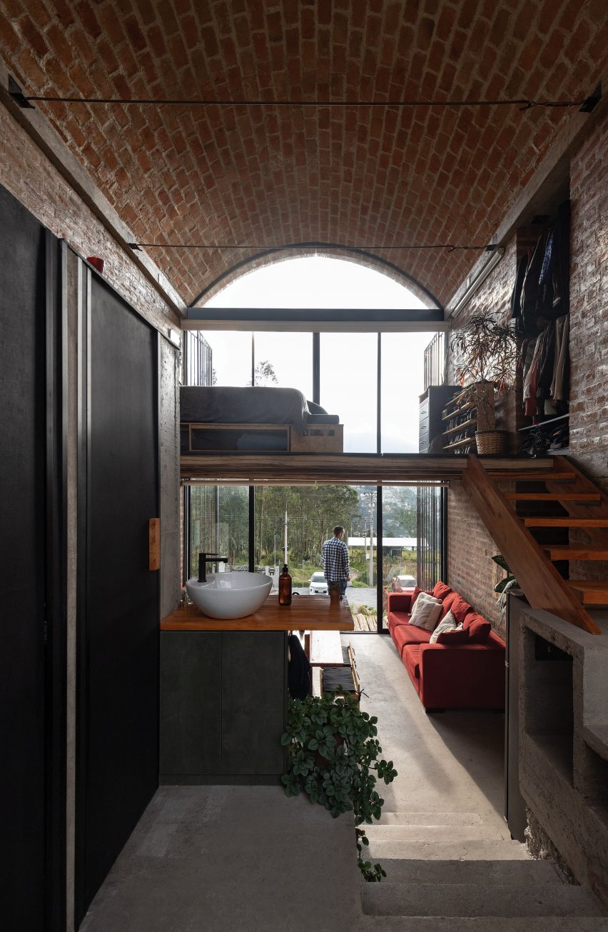 Vaulted brick roof of the Pano kiln house in Ecuador by ERDC Architects