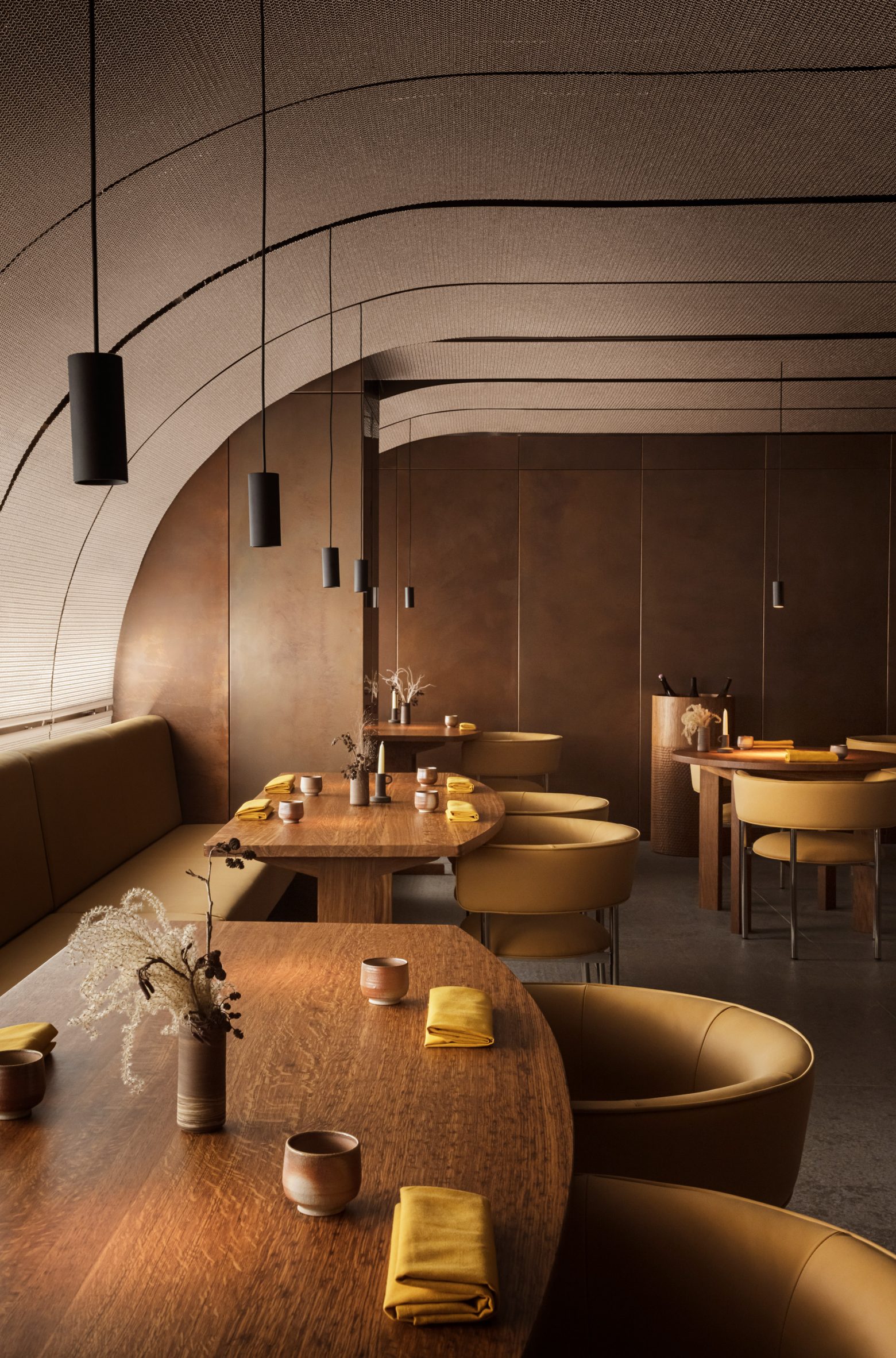 Curved walls in London restaurant by Studio David Thulstrup 