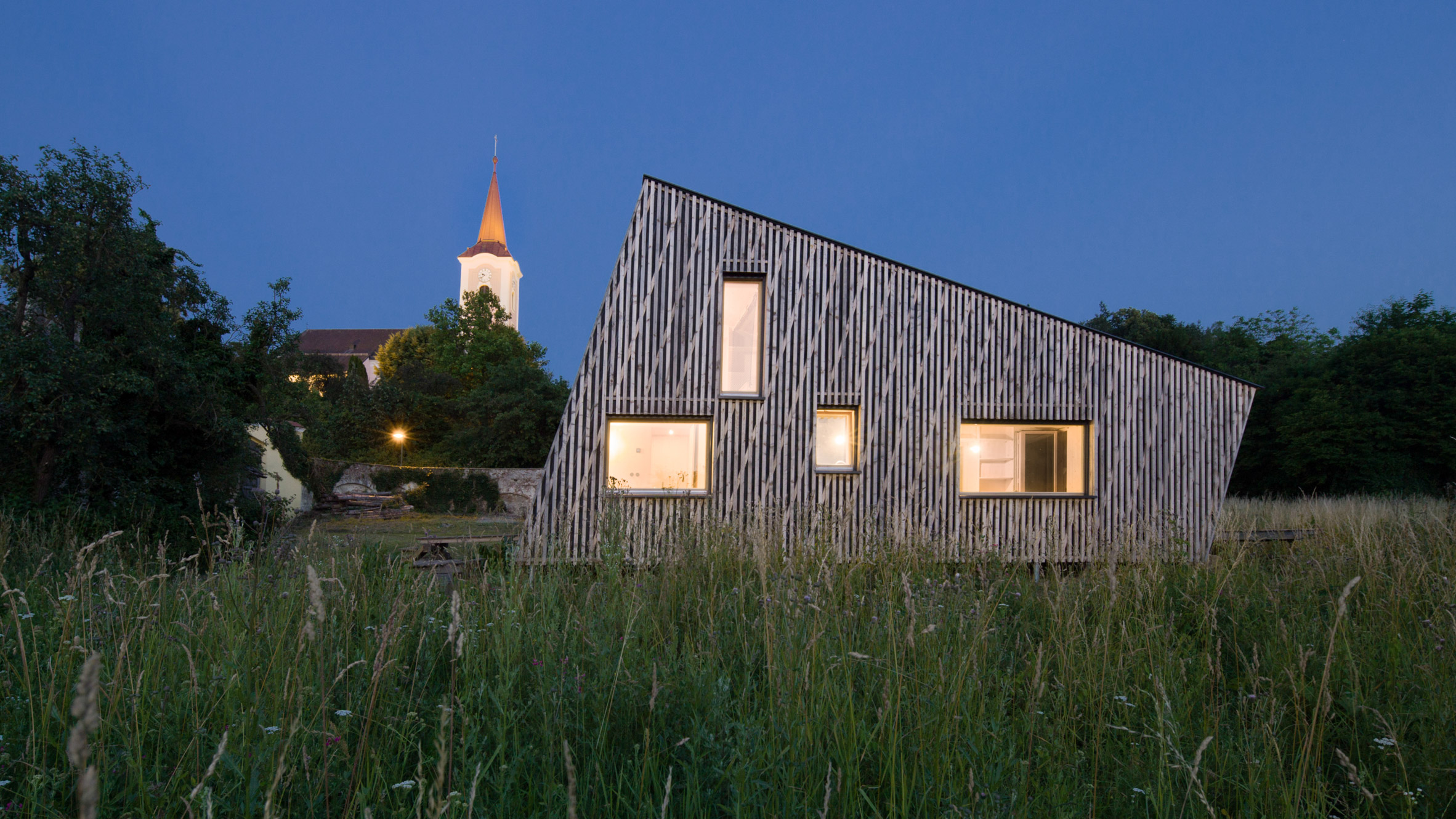 Juri Troy Architects uses timber and straw for cabin in Austrian village - Vimarsana News