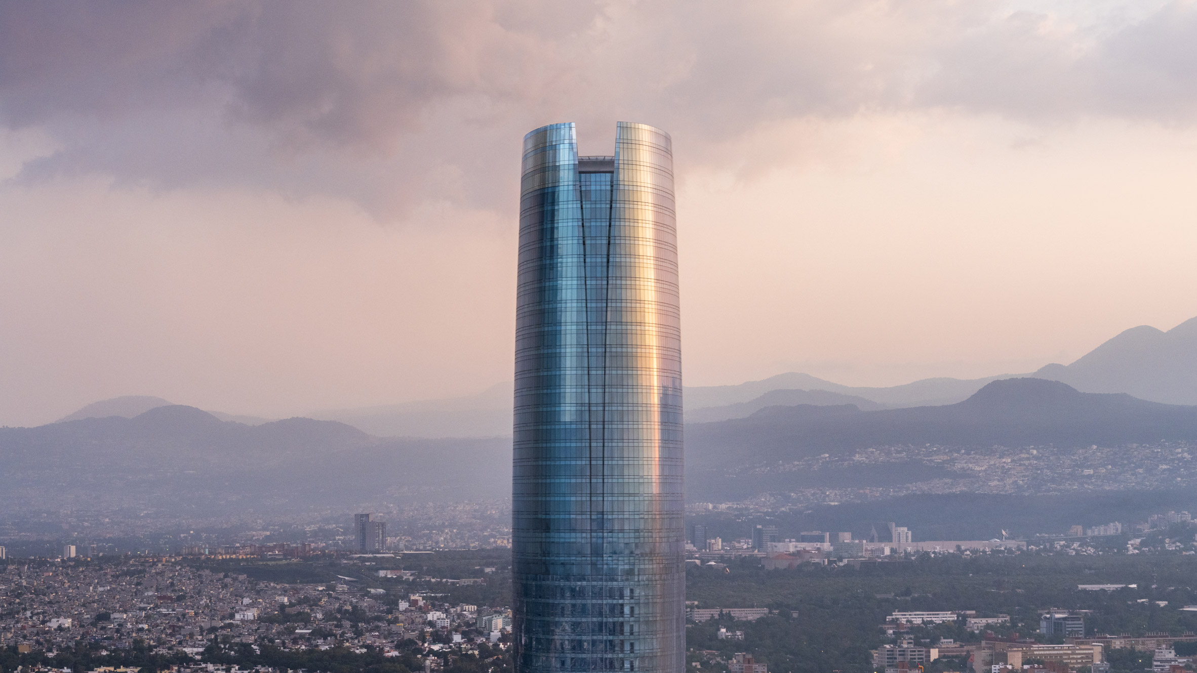 Pelli Clarke & Partners erects Mexico City's tallest skyscraper - Vimarsana News