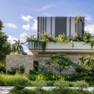 Strang Design tops Miami mansion with slatted volume and planter