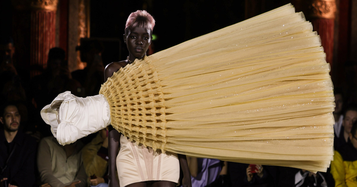 Viktor & Rolf creates rotated ballgowns for Paris Couture Week