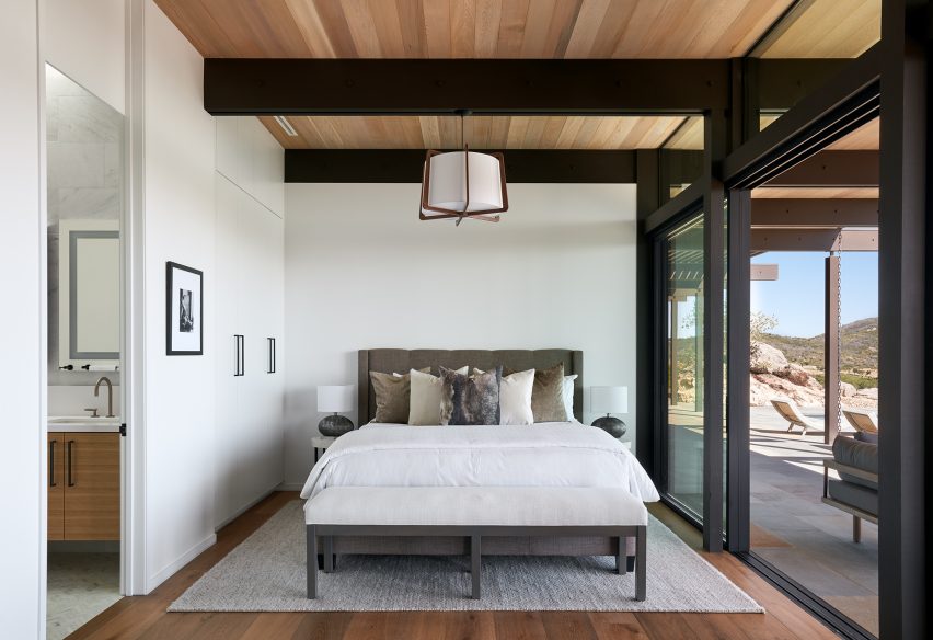 Neutral interiors within bedroom of Sonoma New Hilltop Residence in California