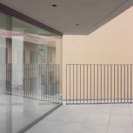 Exterior balcony at Casa SM by Form_A