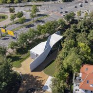 Henn and TU Dresden complete world's first carbon concrete building
