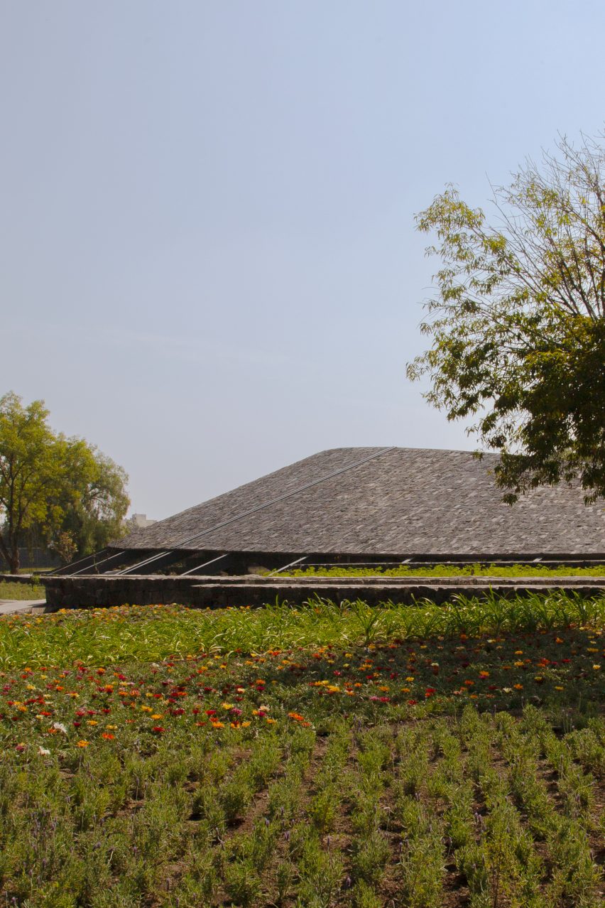 Volanic stone sloping roof