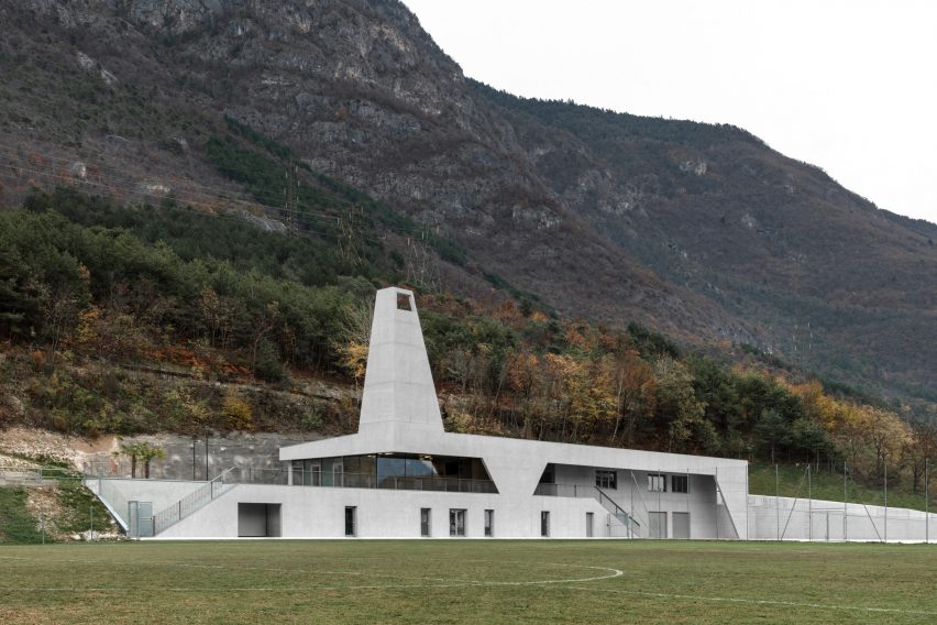 Main elevation of Fieldhouse sports centre in South Tyrol by MoDus Architects