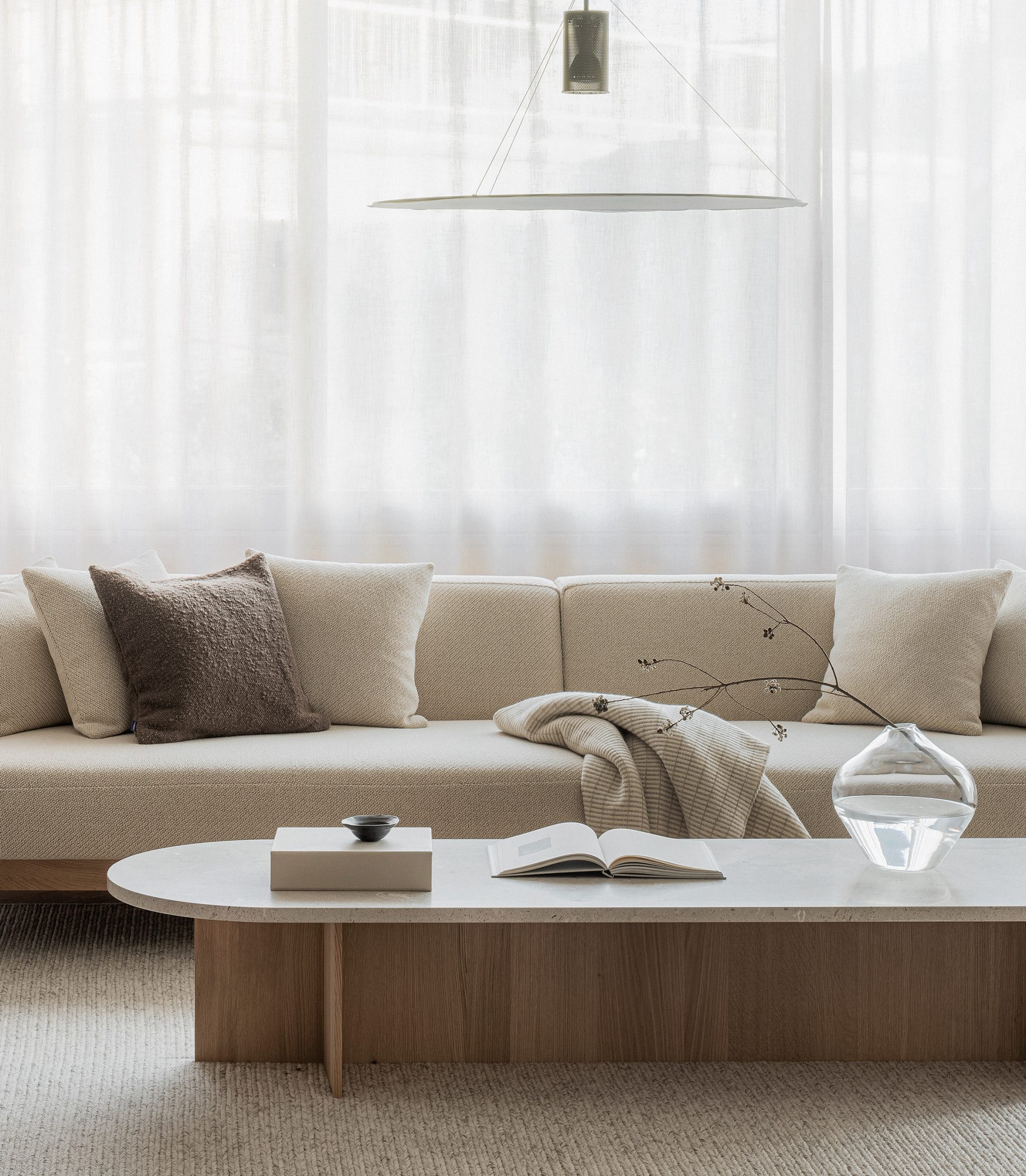 Sofa and coffee table in Hiroo Residence