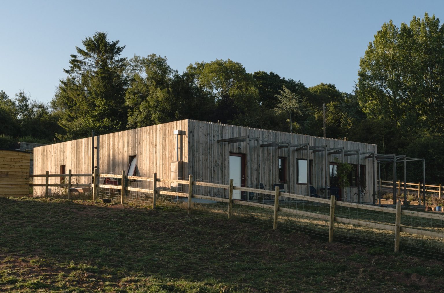 Timber Billman Studio Bark builds demountable Nest House with architecture students ...