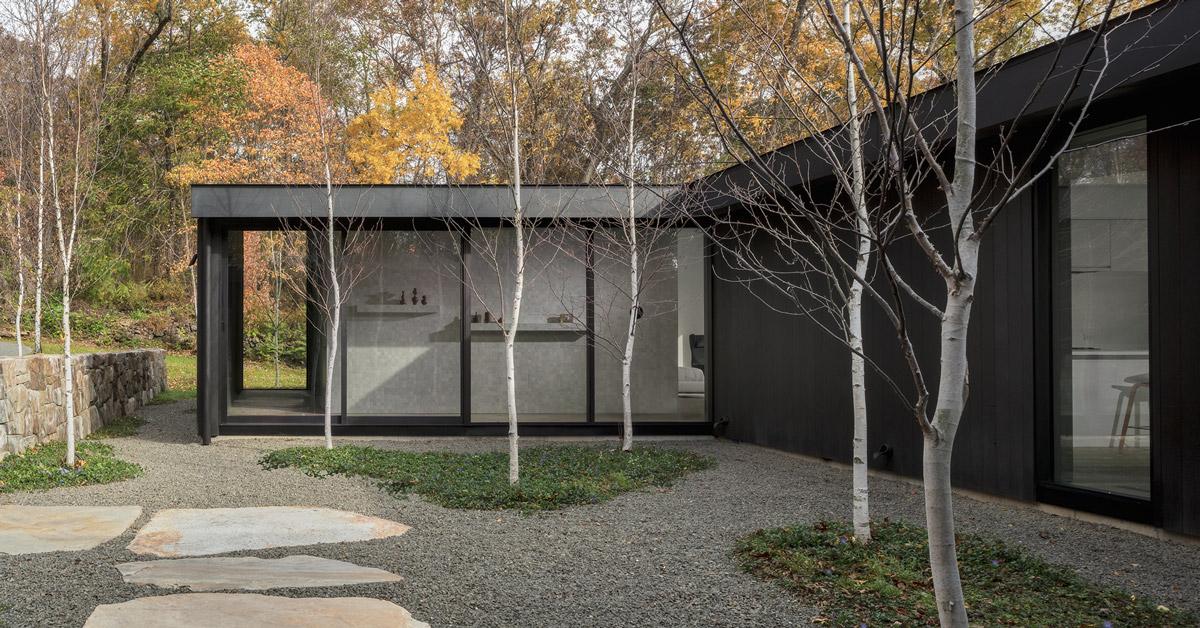 Charred wood clads Connecticut home for gallerists by Desai Chia - Vimarsana News