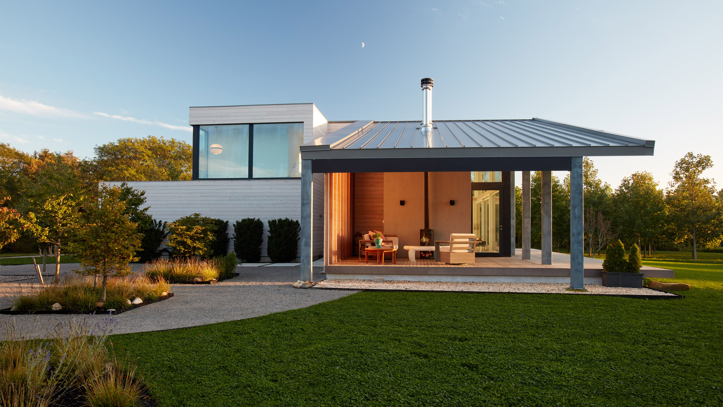 Ryall Sheridan Carroll includes monumental porch on Long Island home - Vimarsana News