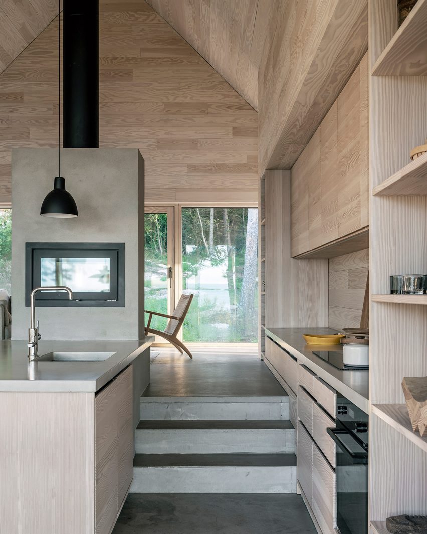 Kitchen in Saltviga House by Kolman Boye Architects