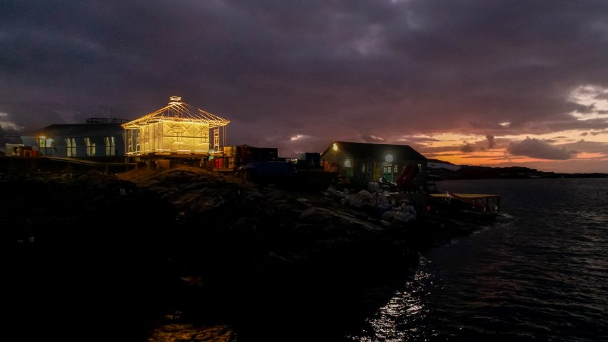 Instalación de viviendas ucranianas en la Antártida