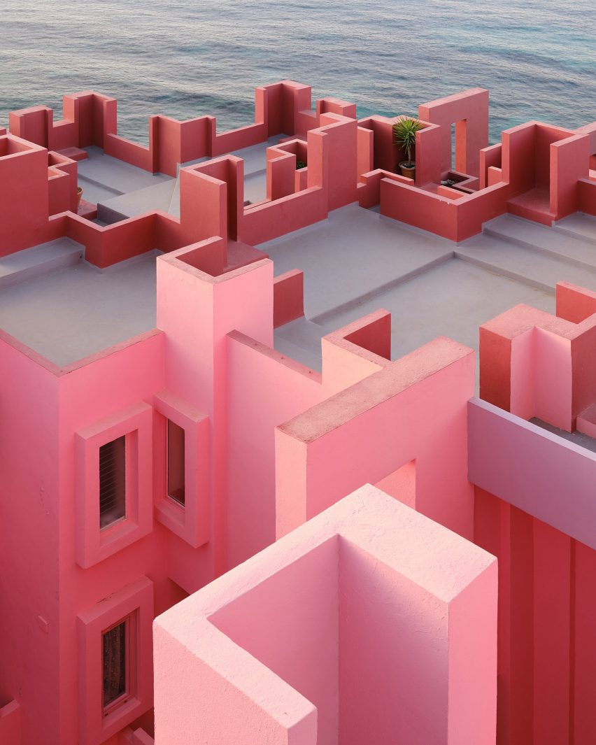 Doublespace Photography captures Muralla Roja for 50th anniversary