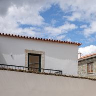 Casa Caldeira by Filipe Pina