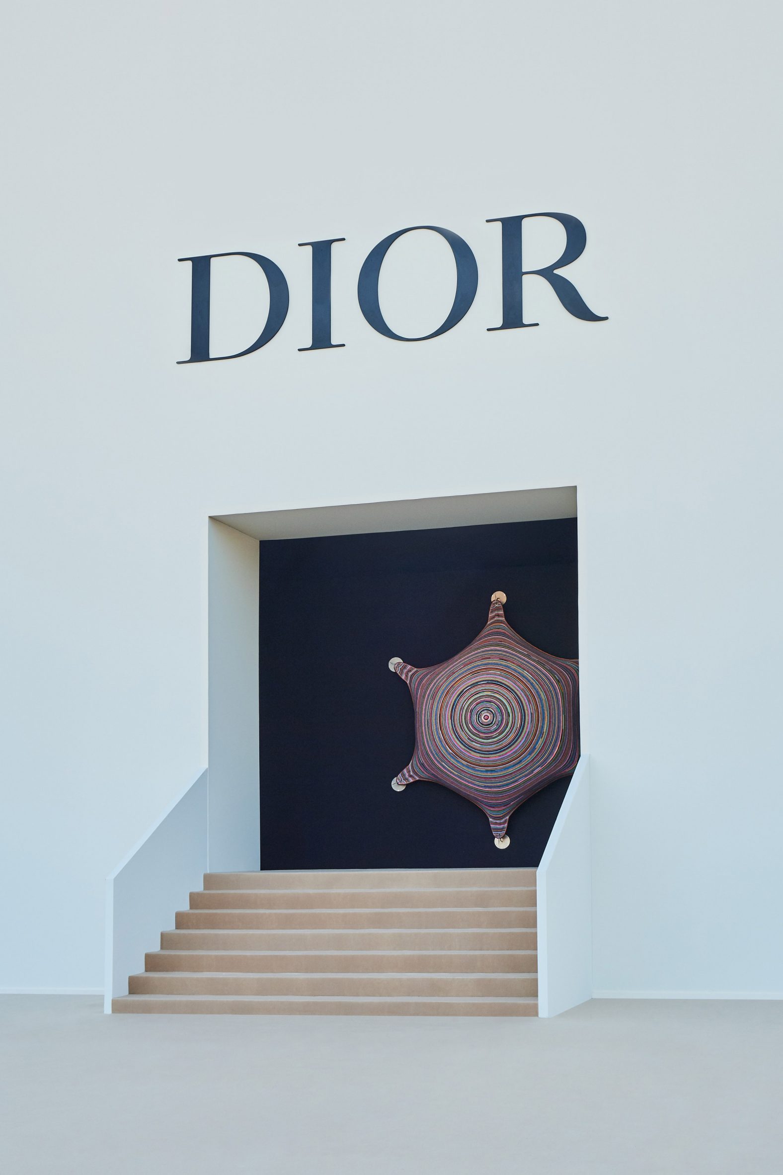 Va dior outlet show