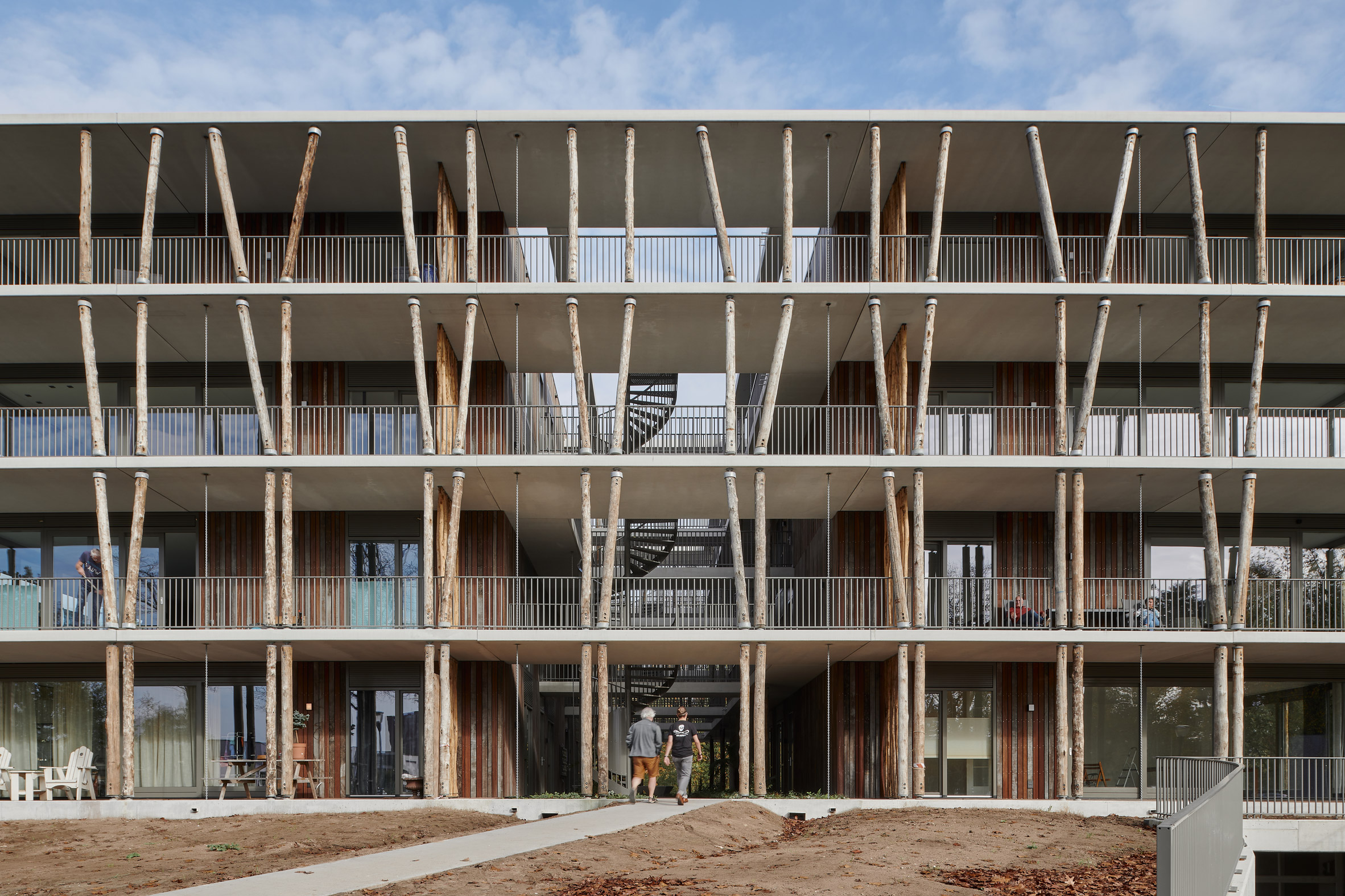 Front elevation of Forest Bath housing in Eindhoven by GAAGA