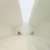 The Empty House by Fran Silvestre Arquitectos