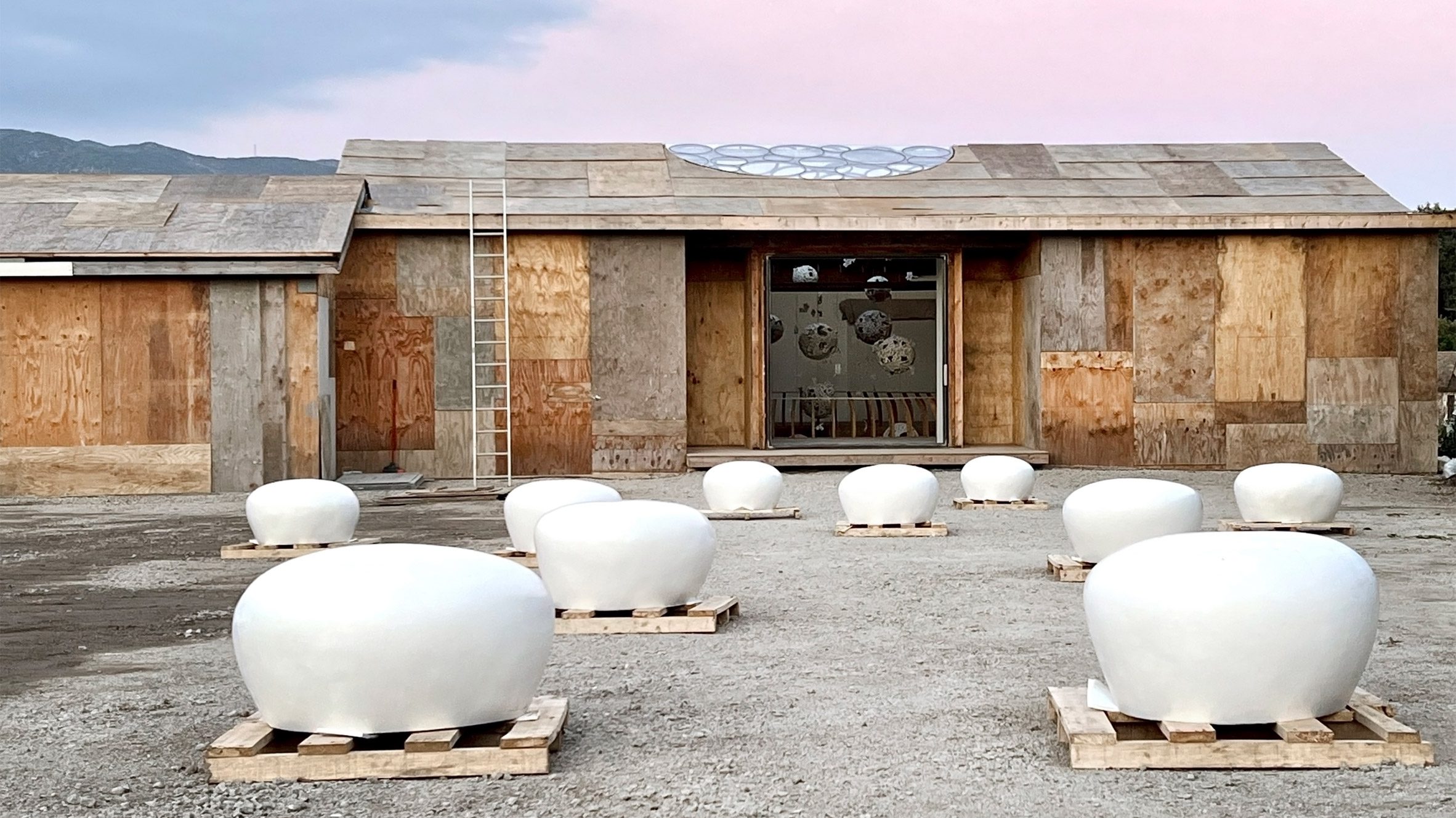 Brigitte D'Annibale adds oculus to wooden house for Malibu installation - Vimarsana News