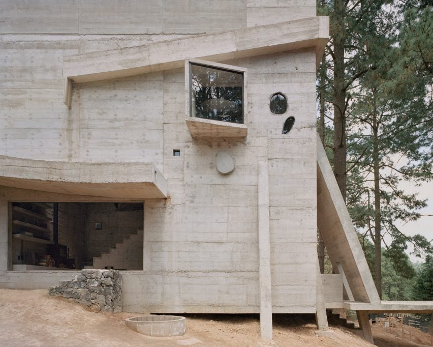 Boxy geometric facade of concrete house by Ludwig Godefroy
