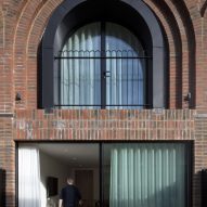 Ground floor and basement windows at The Arches townhouses by The DHaus Company