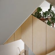 Casa Vertical by Tsou Arquitectos