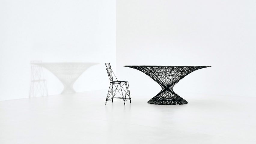 Photo of a black table and chair