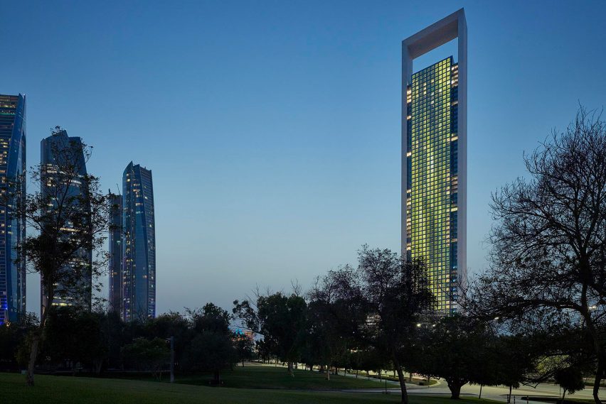 Sede della compagnia petrolifera nazionale di Abu Dhabi negli Emirati Arabi Uniti