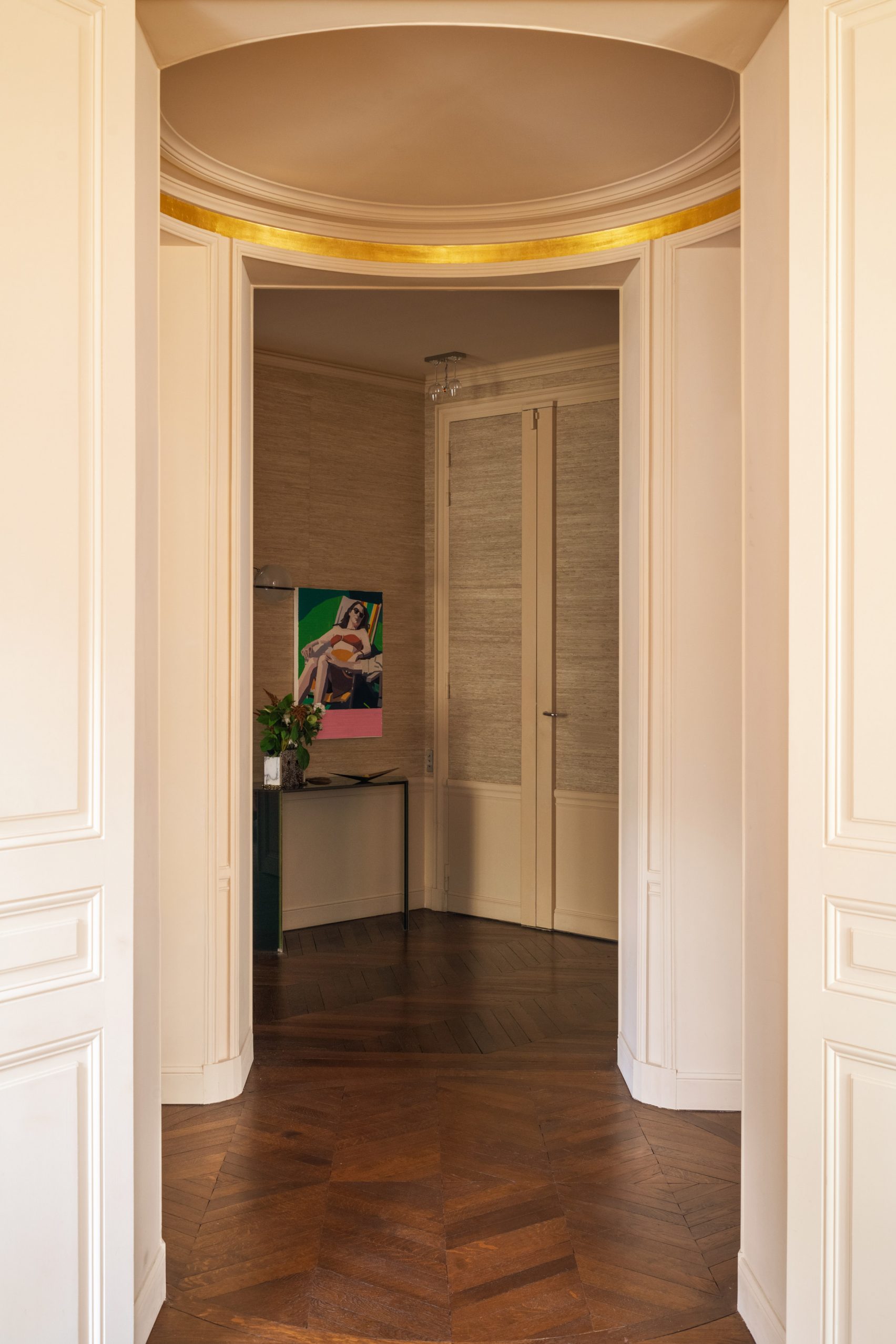 Entrance hall of Canal Saint-Martin apartment 