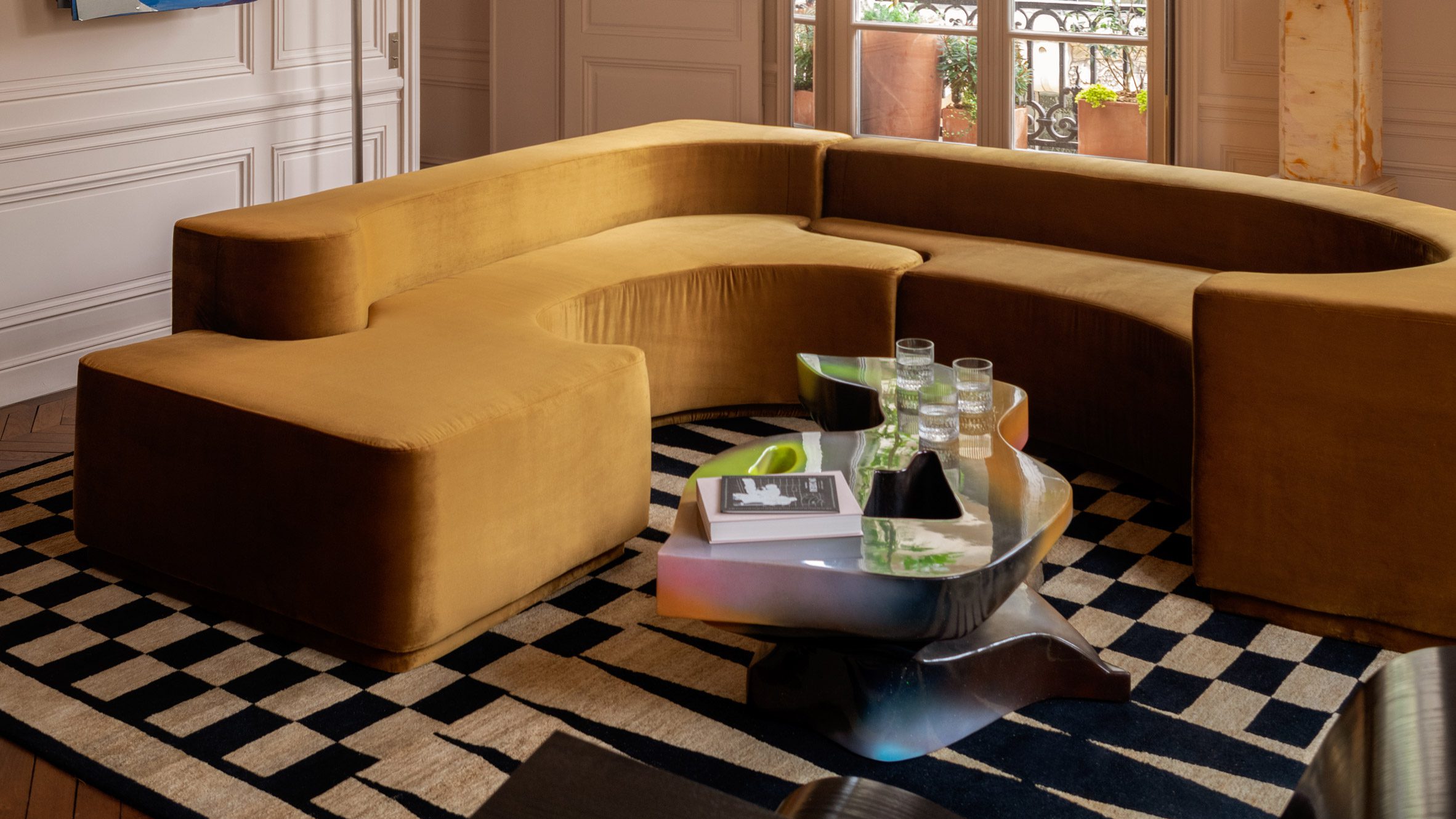 Rodolphe Parente respectfully rethinks Haussmannian apartment in Paris - Vimarsana News