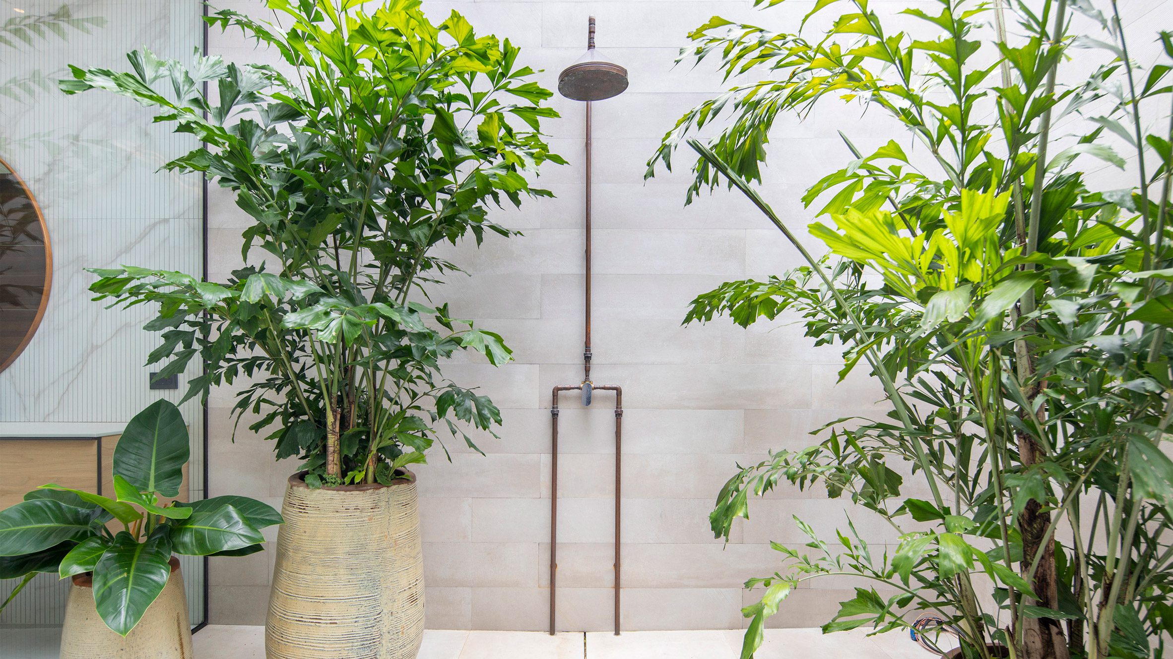 Ten houses with outdoor showers for connecting with nature - Vimarsana News