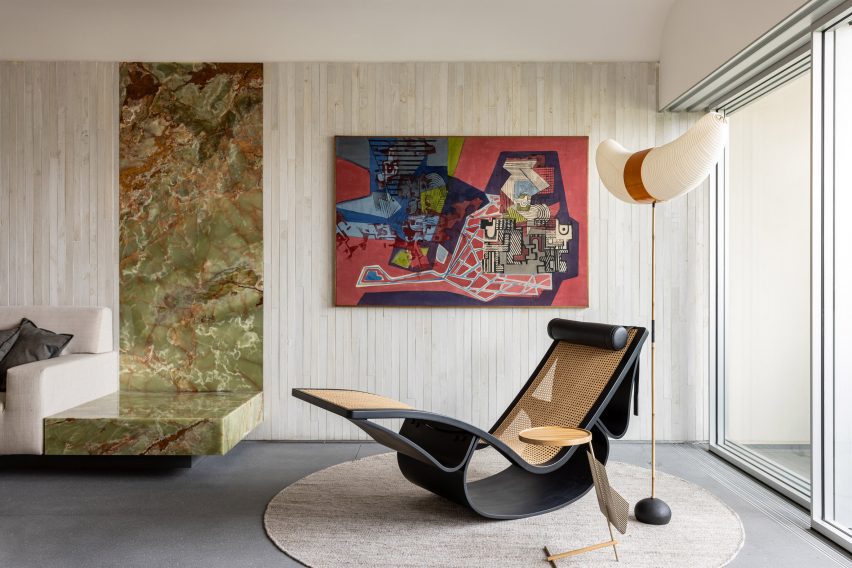 Oscar Niemeyer chaise longue
