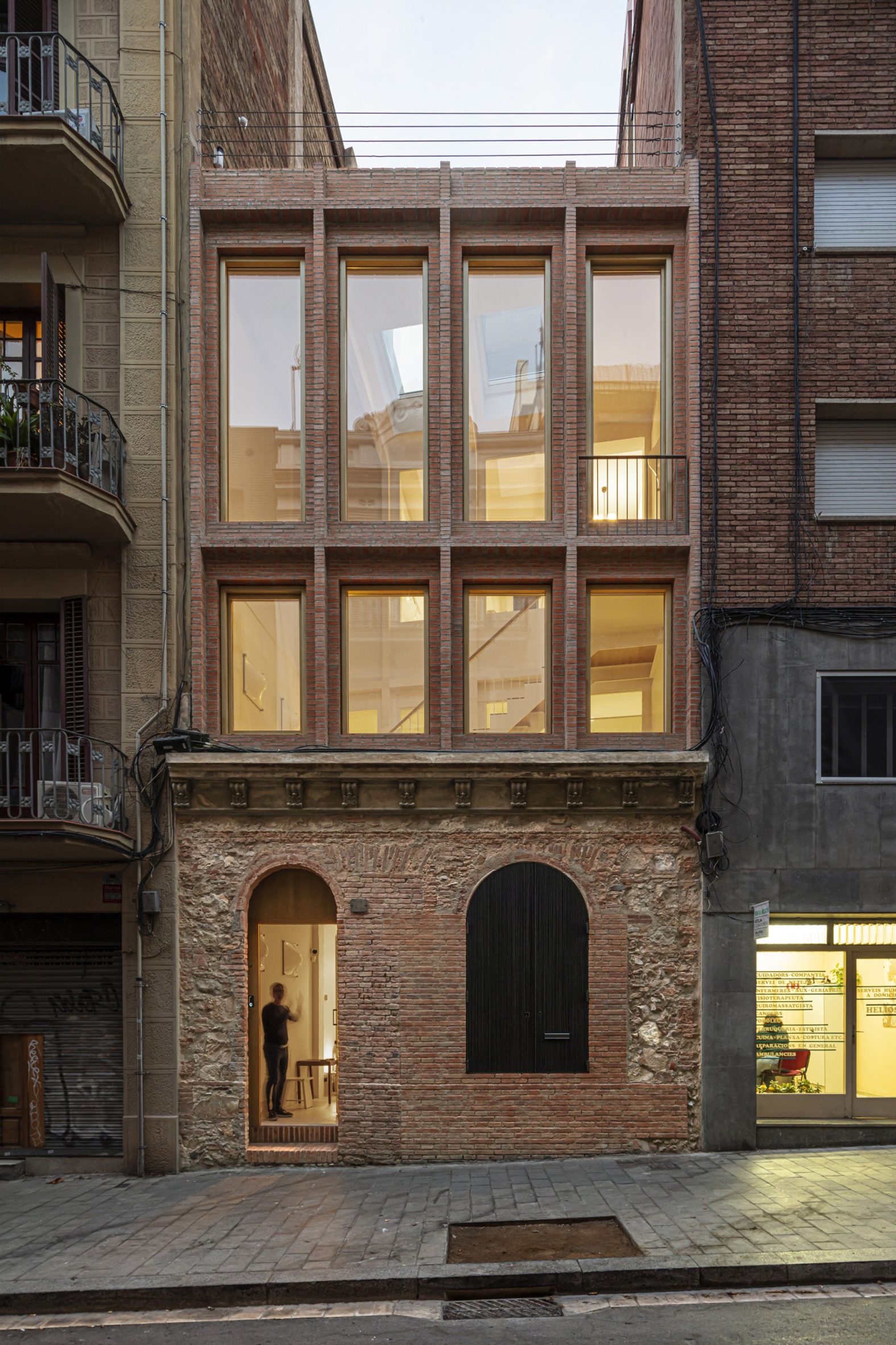 Exterior of a brick terrace in Barcelona by Harquitectes